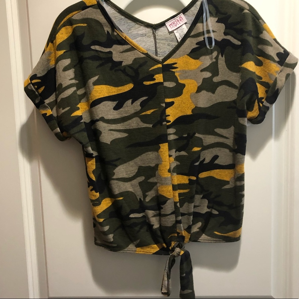 Cropped tie front sweater knit camo top